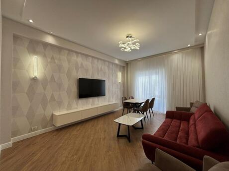 Kirayə 3 otaqlı mənzil, 105 m², Ağ şəhər: 1 800 ₼/ay 2