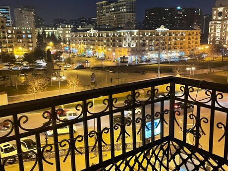 Elan №6213096 - Bakı, Nizami m., 3 otaqlı, 70 m², 4/5 mərtəbə