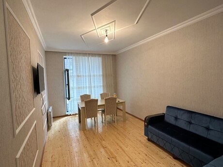 Elan №6213091 - Bakı, Gənclik m., 2 otaqlı, 70 m², 9/16 mərtəbə
