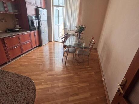 3-комн. новостройка - м. Иншаатчылар - 130 м²