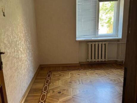 3-комн. вторичка - м. Иншаатчылар - 70 м²