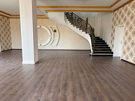 6 otaqlı həyət evi/bağ evi - Şüvəlan q. - 315 m²