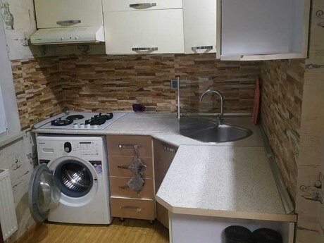 Elan №6213456 - Bakı, Memar Əcəmi m., 1 otaqlı, 40 m², 4/5 mərtəbə