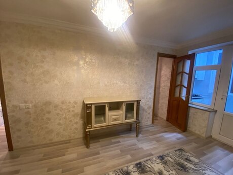 Elan №6213578 - Bakı, Badamdar q., 2 otaqlı, 60 m², 3/5 mərtəbə