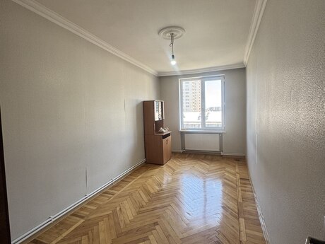 Продаётся 3-комнатная квартира в старом фонде, Elmlər Akademiyası, 70 м², 172 000 AZN, фото 3 / 12