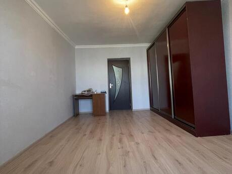 3 otaqlı köhnə tikili - Elmlər Akademiyası m. - 60 m²