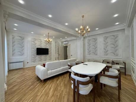 Elan №6213785 - Bakı, Ağ şəhər q., 3 otaqlı, 140 m², 8/8 mərtəbə