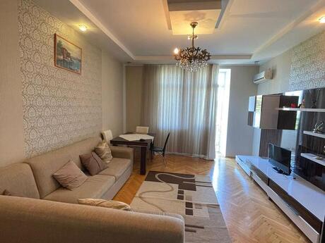 2 otaqlı köhnə tikili - Nəsimi r. - 70 m²