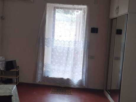 Сдаётся 1-комнатная квартира в старом фонде, Nizami, 35 м², 370 AZN/мес, фото 5 / 7