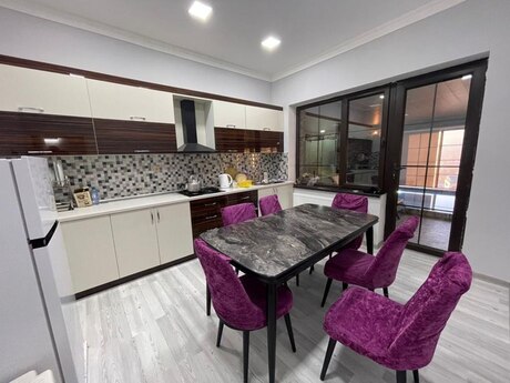 6 otaqlı həyət evi/bağ evi - Şamaxı - 480 m²