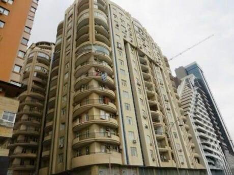 Elan №6213744 - Bakı, Şah İsmayıl Xətai m., 4 otaqlı, 175 m², 14/18 mərtəbə