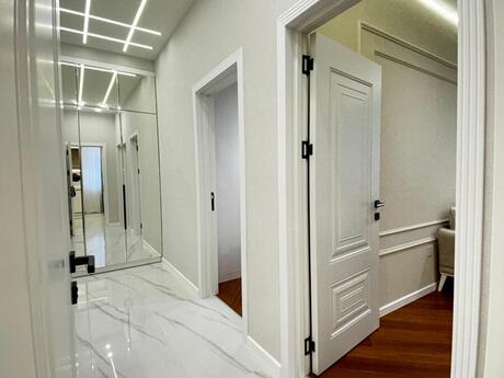 Elan №6213993 - Bakı, Şah İsmayıl Xətai m., 2 otaqlı, 70.7 m², 17/21 mərtəbə