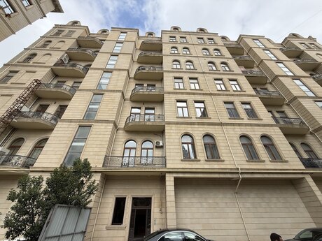 11 otaqlı mənzil, 570 m², Nəsimi: 1 400 000 ₼ 2