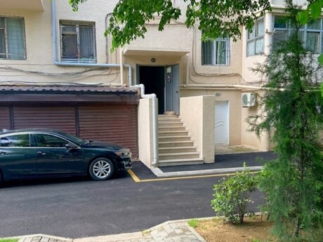 Elan №6214153 - Bakı, Nəsimi r., 3 otaqlı, 70 m², 2/5 mərtəbə