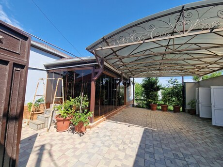 7 otaqlı həyət evi, 200 m², Zabrat: 270 000 ₼ 2