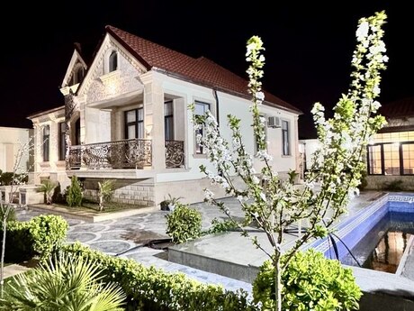 5 otaqlı həyət evi/bağ evi - Mərdəkan q. - 175 m²