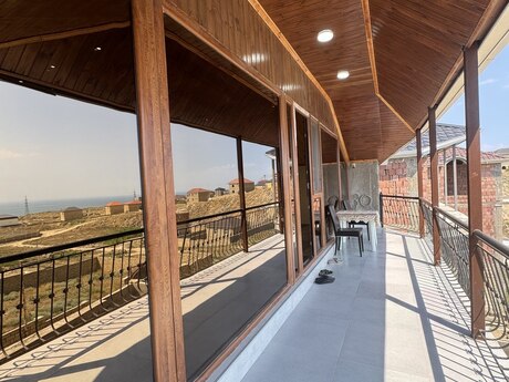 6 otaqlı həyət evi/bağ evi - Badamdar q. - 330 m²