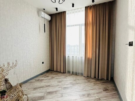 4-комн. дом/дача - пос. Мардакан - 300 м²