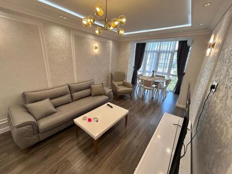 Elan №6215134 - Bakı, Sahil m., 3 otaqlı, 120 m², 5/6 mərtəbə