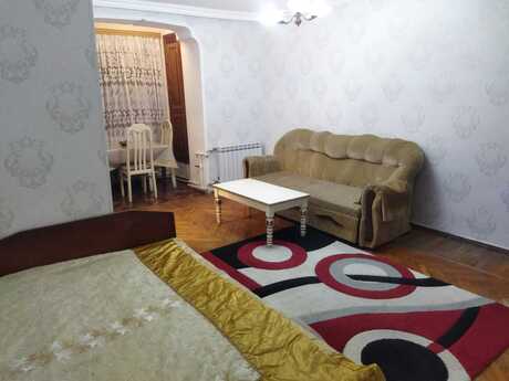1 otaqlı köhnə tikili - Həzi Aslanov m. - 40 m²