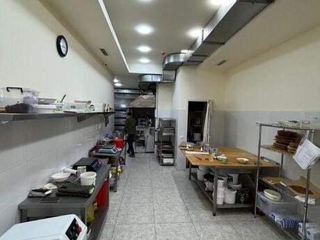 Elan №6215228 - Bakı, Azadlıq Prospekti m., 160 m²