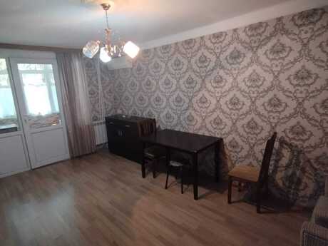 2 otaqlı köhnə tikili - Elmlər Akademiyası m. - 40 m²