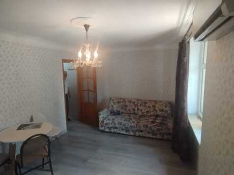 2 otaqlı köhnə tikili - Elmlər Akademiyası m. - 40 m²