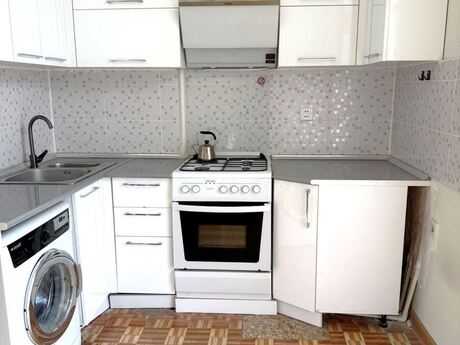 Объявление №6215587 - Баку, м. 28 мая, 2-комн., 70 м², 3/4 этаж