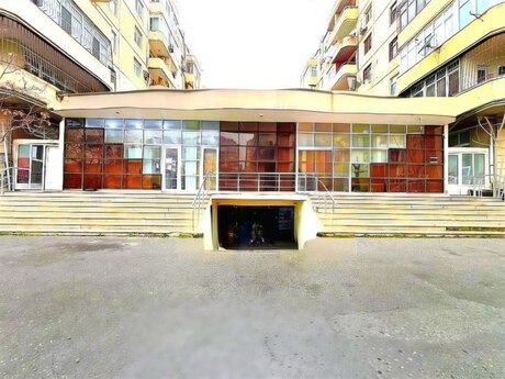 Obyekt - Şah İsmayıl Xətai m. - 1400 m²