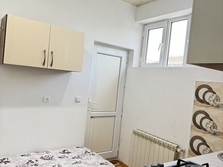 Bakıxanovda 1 otaqlı köhnə tikili mənzil kirayə verilir, 20 m², 280 AZN/ay, şəkil 4 / 5