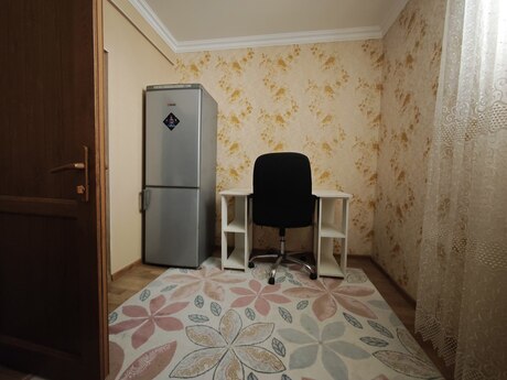6 otaqlı həyət evi/bağ evi - Zığ q. - 190 m²