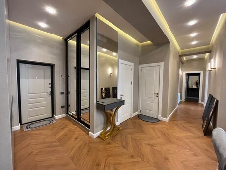 Kirayə 3 otaqlı mənzil, 100 m², 8 Noyabr: 1 400 ₼/ay 5