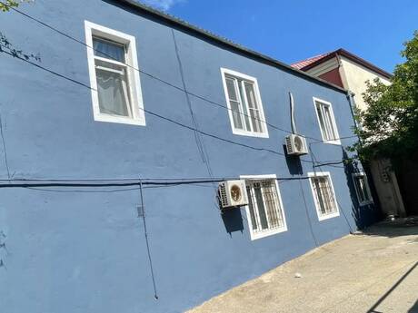 6 otaqlı həyət evi/bağ evi - Əhmədli m. - 165 m²