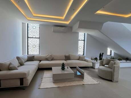 5 otaqlı həyət evi/bağ evi - Mərdəkan q. - 350 m²