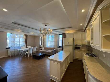 3 otaqlı köhnə tikili - Nəsimi r. - 110 m²