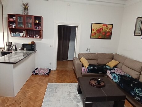 Elan №6216085 - Bakı, Nəriman Nərimanov m., 2 otaqlı, 50 m², 3/5 mərtəbə