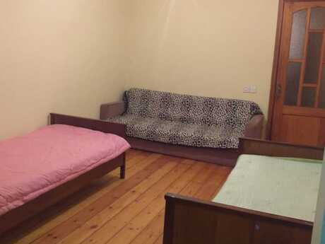 3 otaqlı köhnə tikili - Elmlər Akademiyası m. - 60 m²