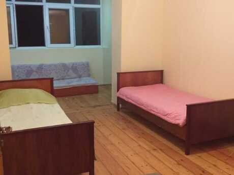 3 otaqlı köhnə tikili - Elmlər Akademiyası m. - 60 m²