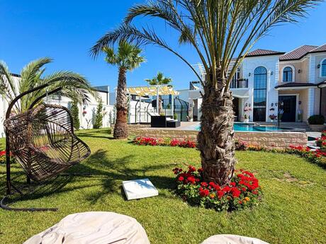 6 otaqlı həyət evi/bağ evi - Mərdəkan q. - 460 m²