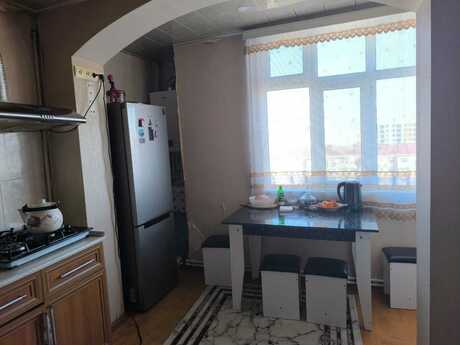 3 otaqlı köhnə tikili - Sumqayıt - 80 m²
