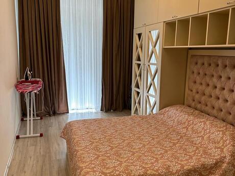 3 otaqlı yeni tikili - İçəri Şəhər m. - 90 m²