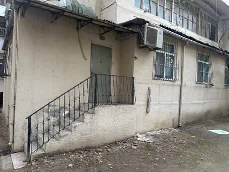 4 otaqlı köhnə tikili - Gənclik m. - 100 m²