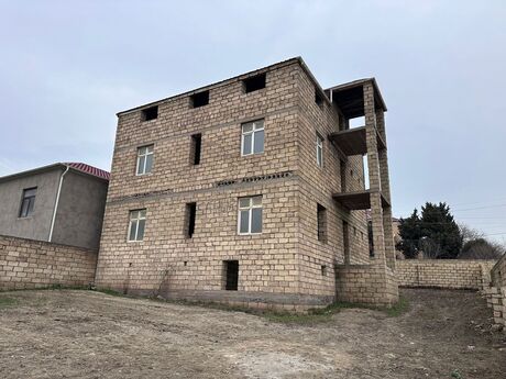 6 otaqlı həyət evi/bağ evi - Fatmayı q. - 220 m²