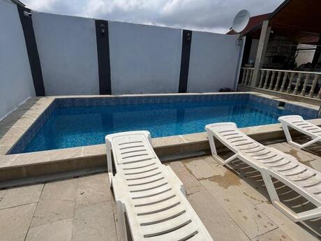 4 otaqlı həyət evi/bağ evi - Mərdəkan q. - 170 m²