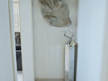 2 otaqlı yeni tikili - İnşaatçılar m. - 70 m²