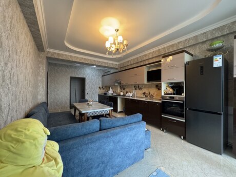 Elan №6216801 - Bakı, Elmlər Akademiyası m., 3 otaqlı, 130 m², 8/16 mərtəbə