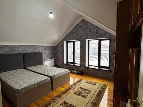 6 otaqlı həyət evi/bağ evi - Quba - 250 m²