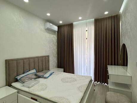 2 otaqlı yeni tikili - 8 Noyabr m. - 70 m²