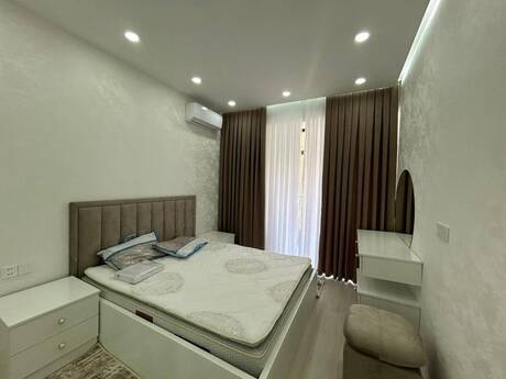 2 otaqlı yeni tikili - 8 Noyabr m. - 70 m²
