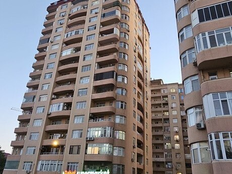 м. Ази Асланов